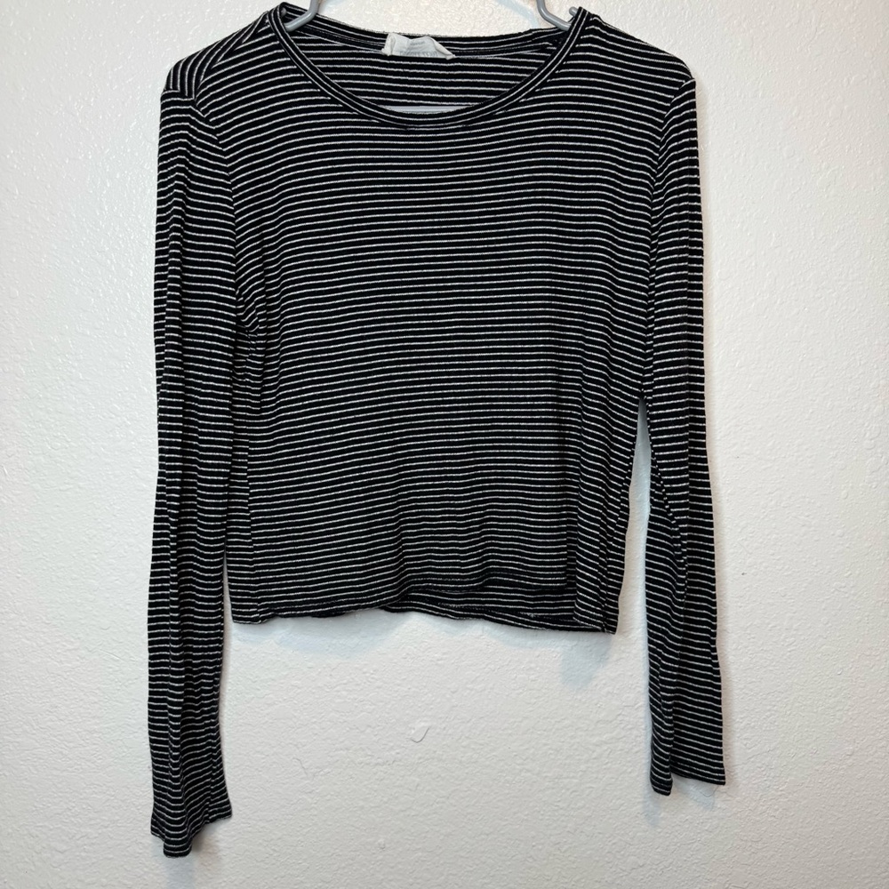 Double Zero Long Sleeve Striped Crop Top Size Medium See Description Small Hole